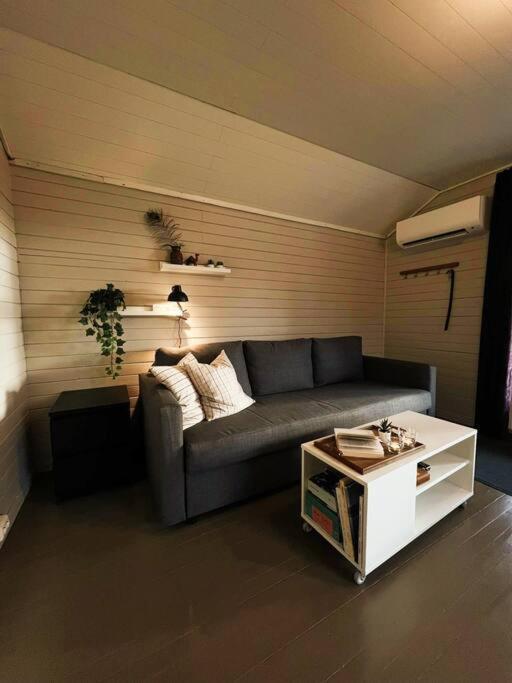 Idyllisk Minihus I Landlige Omgivelser - Med 5 Sengeplasser Og Parkering Åsen Exteriér fotografie