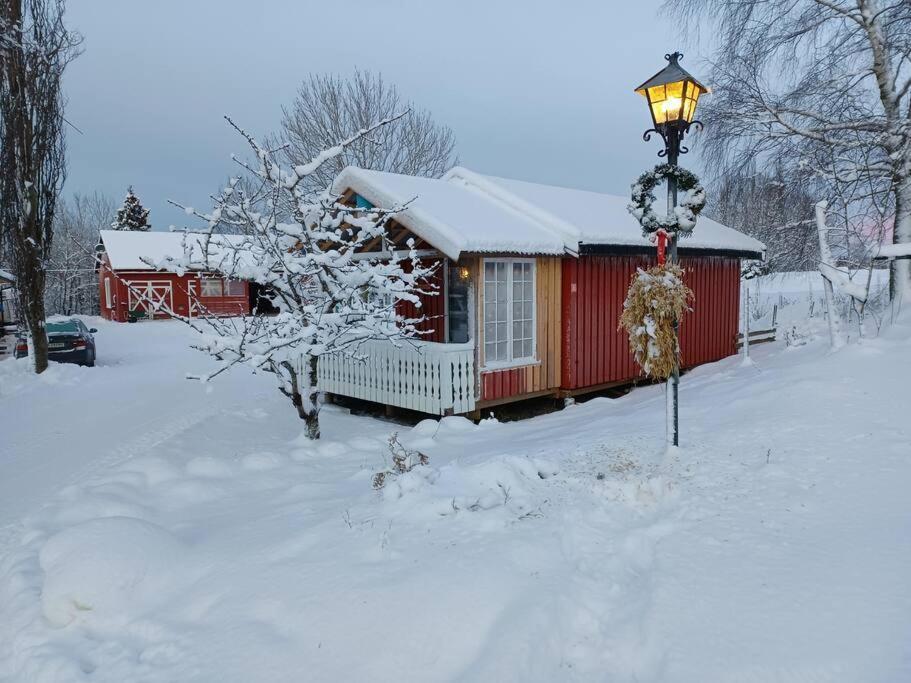 Idyllisk Minihus I Landlige Omgivelser - Med 5 Sengeplasser Og Parkering Åsen Exteriér fotografie