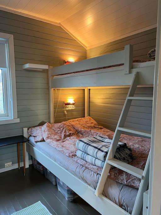 Idyllisk Minihus I Landlige Omgivelser - Med 5 Sengeplasser Og Parkering Åsen Exteriér fotografie